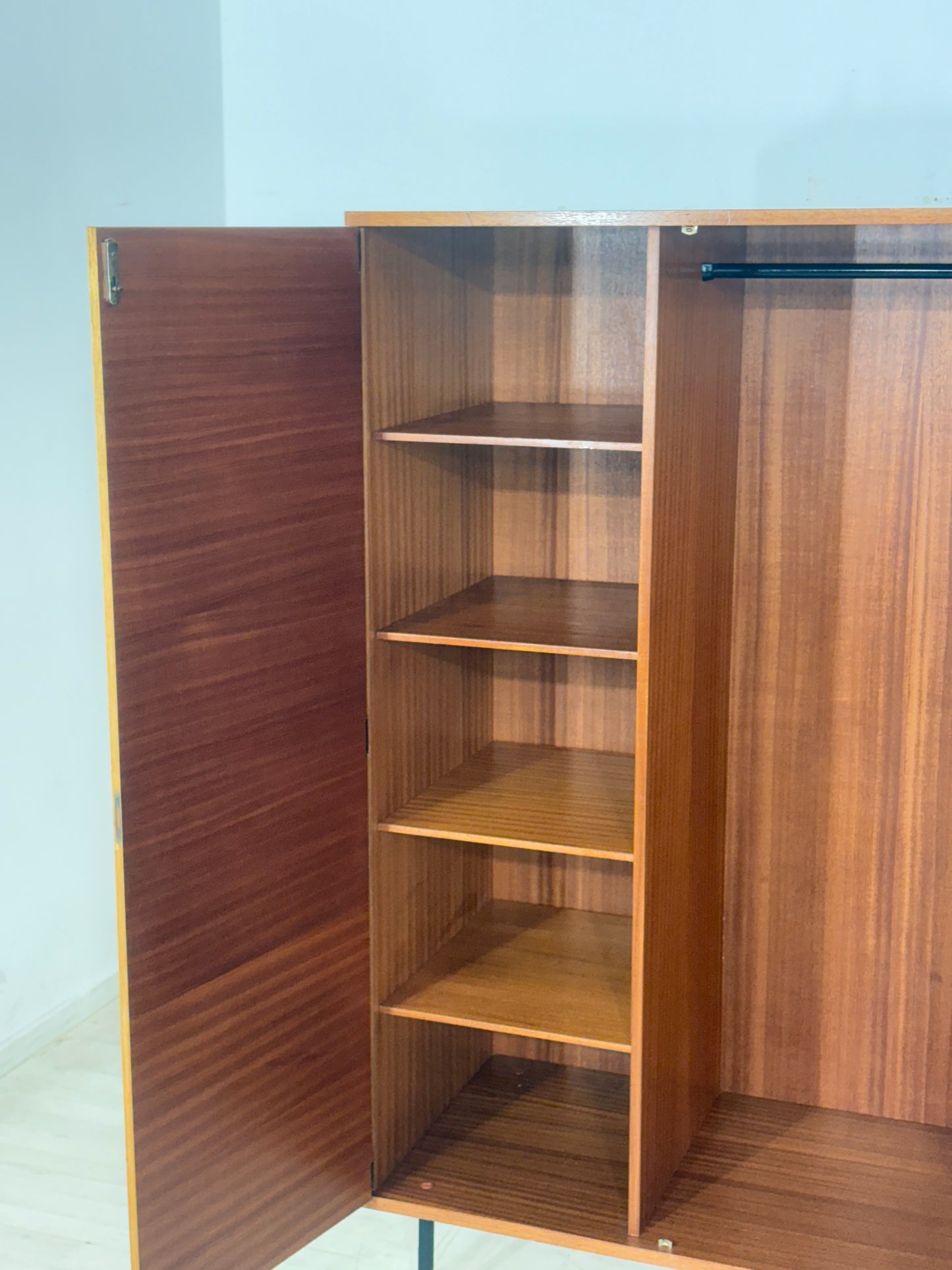 60er Jahre Teak Kleiderschrank Holz Schrank Wäscheschrank Vintage