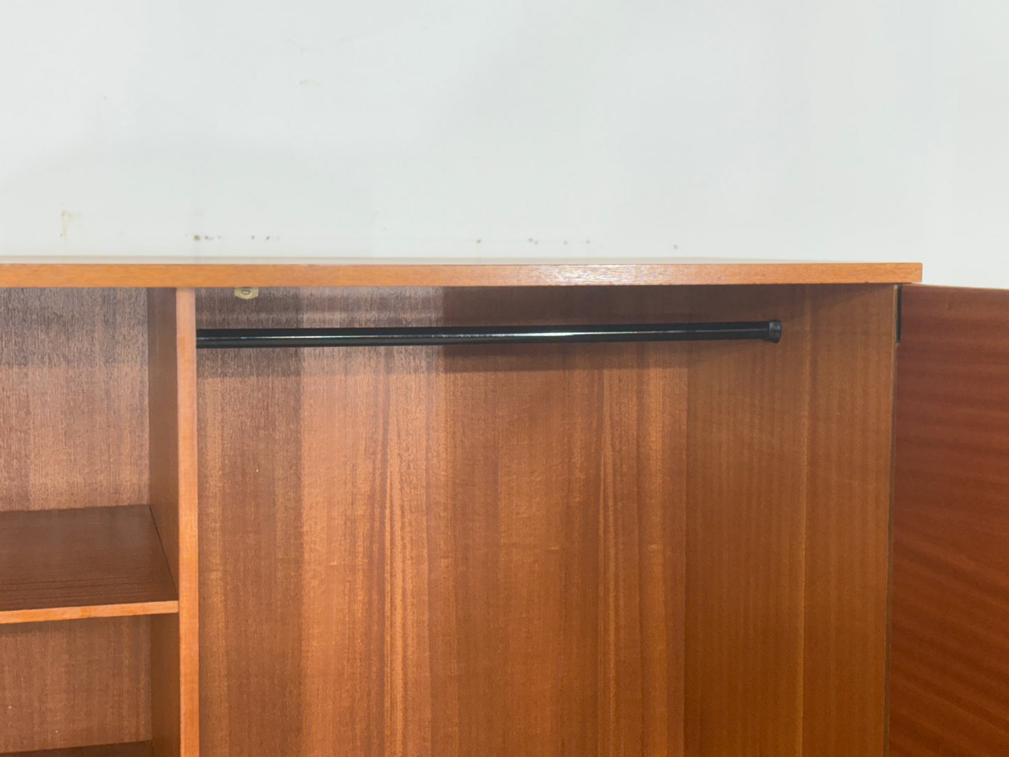 60er Jahre Teak Kleiderschrank Holz Schrank Wäscheschrank Vintage