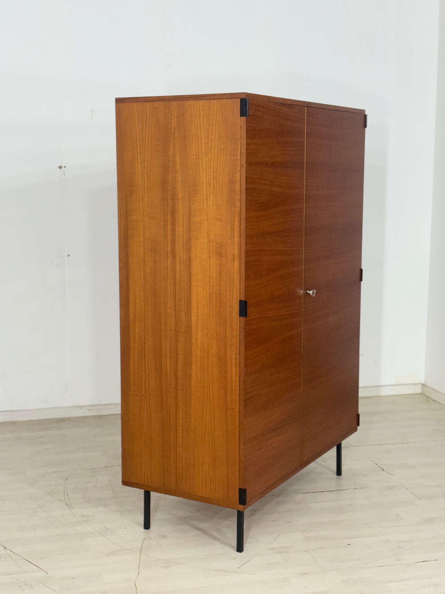 60er Jahre Teak Kleiderschrank Holz Schrank Wäscheschrank Vintage