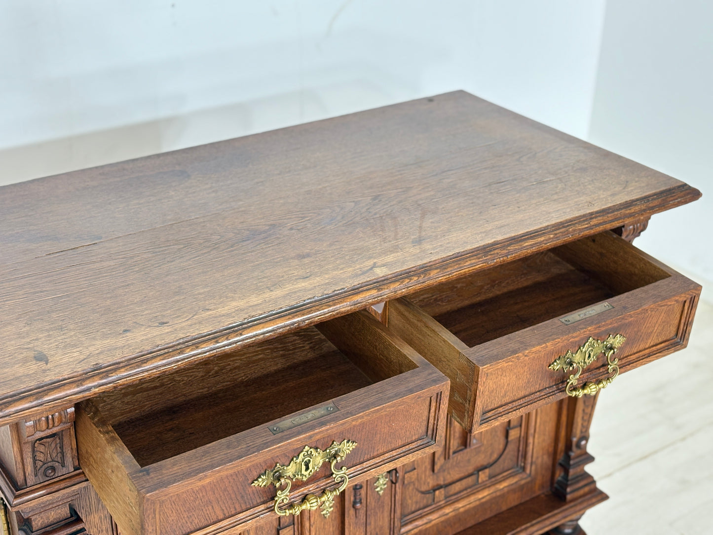 Gründerzeit Vertiko / Kommode / Wohnzimmerschrank – um 1880