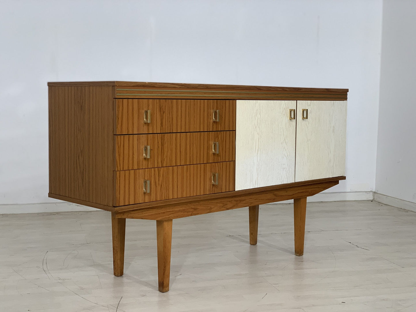 MID CENTURY SIDEBOARD KOMMODE ANRICHTE SCHRANK FLURSCHRANK VINTAGE