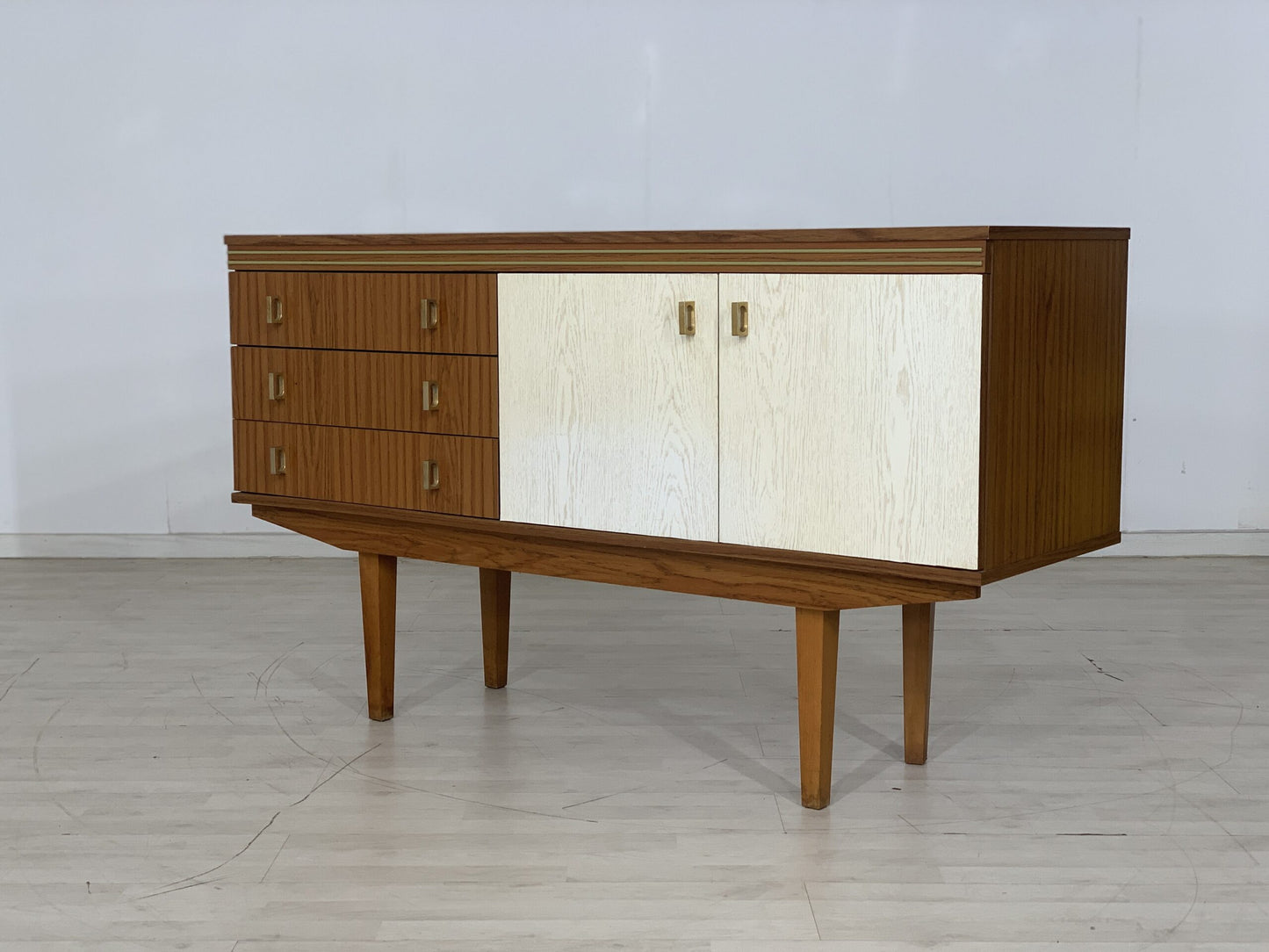 MID CENTURY SIDEBOARD KOMMODE ANRICHTE SCHRANK FLURSCHRANK VINTAGE