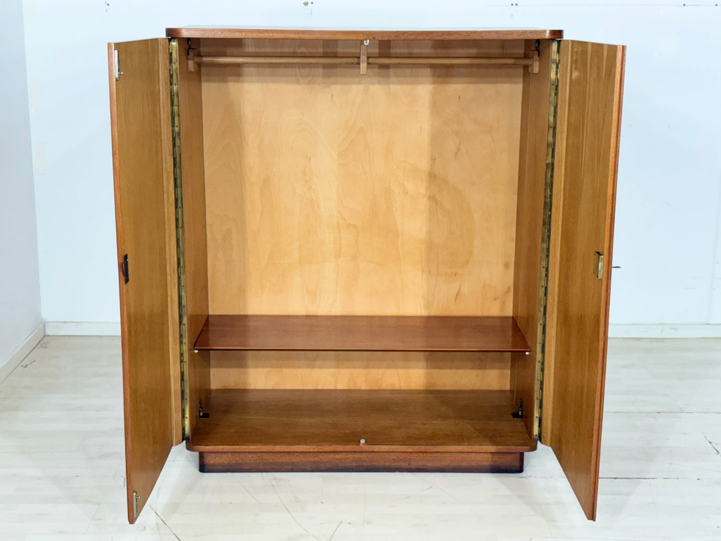 Mid Century Wäscheschrank Kleiderschrank Waschkommode Vintage Wardrobe