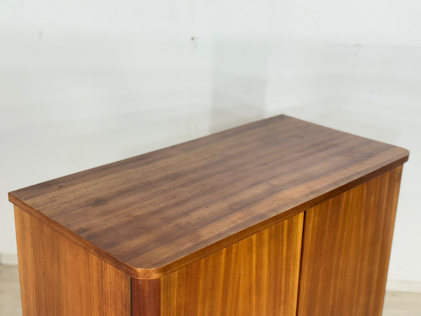 Mid Century Wäscheschrank Kleiderschrank Waschkommode Vintage Wardrobe