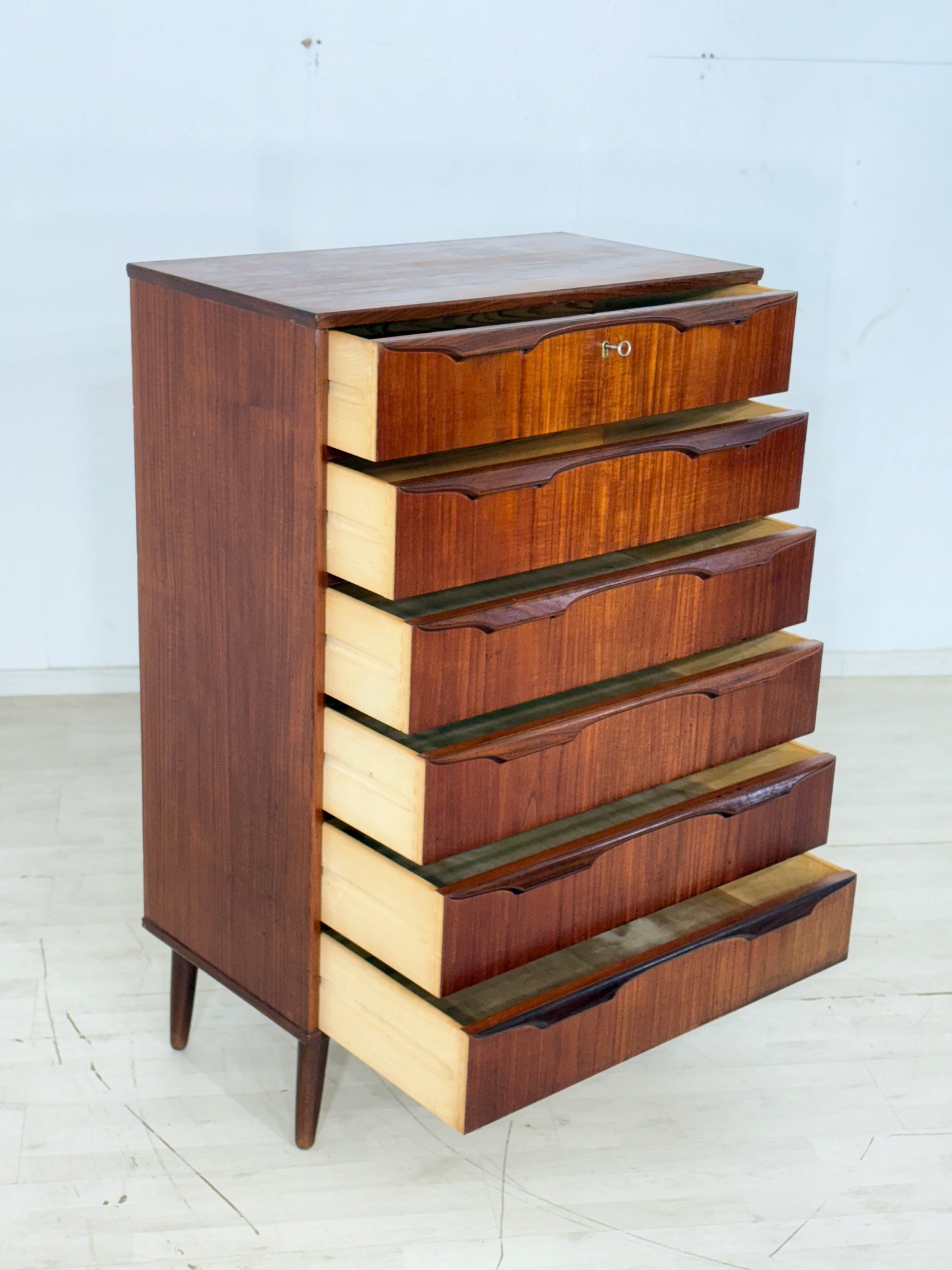 Commode danoise en teck, commode à linge, armoire à linge