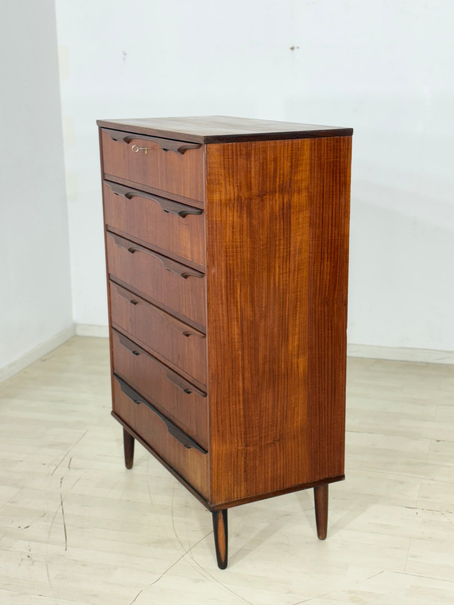 Commode danoise en teck, commode à linge, armoire à linge