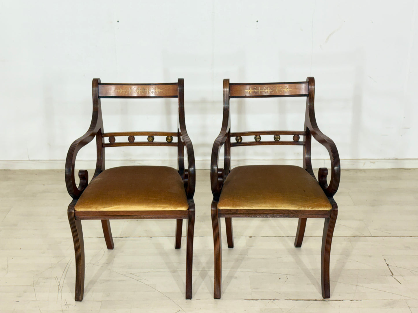 4er Set Kolonialstil Esszimmerstühle / Mahagoni Stühle / Vintage Küchenstühle