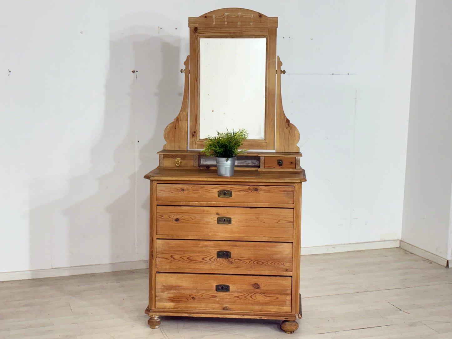 Antike Kiefernholz - Frisierkommode mit Spiegelaufsatz / spät Biedermeier um 1900