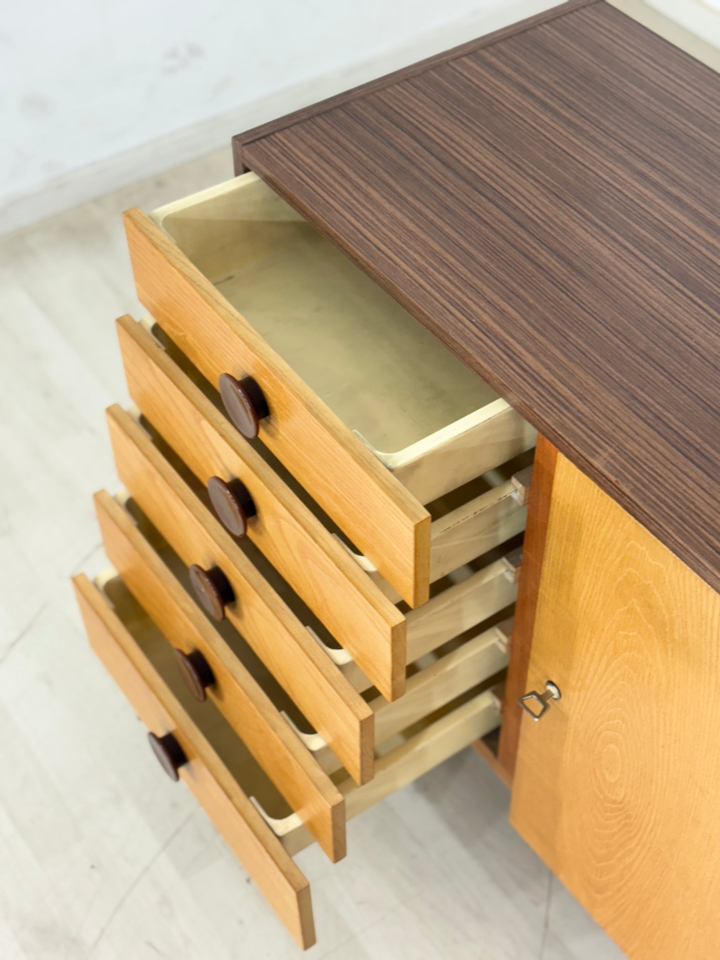 70er Jahre Kommode Sideboard Schrank Flurschrank Wohnzimmerschrank
