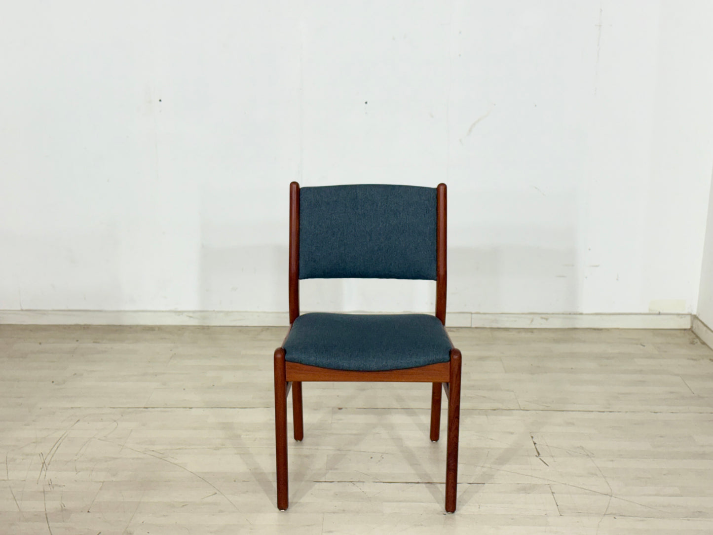 4er Sehr schöne Vintage Esszimmerstühle / Mid-Century Stühle – 60er Jahre
