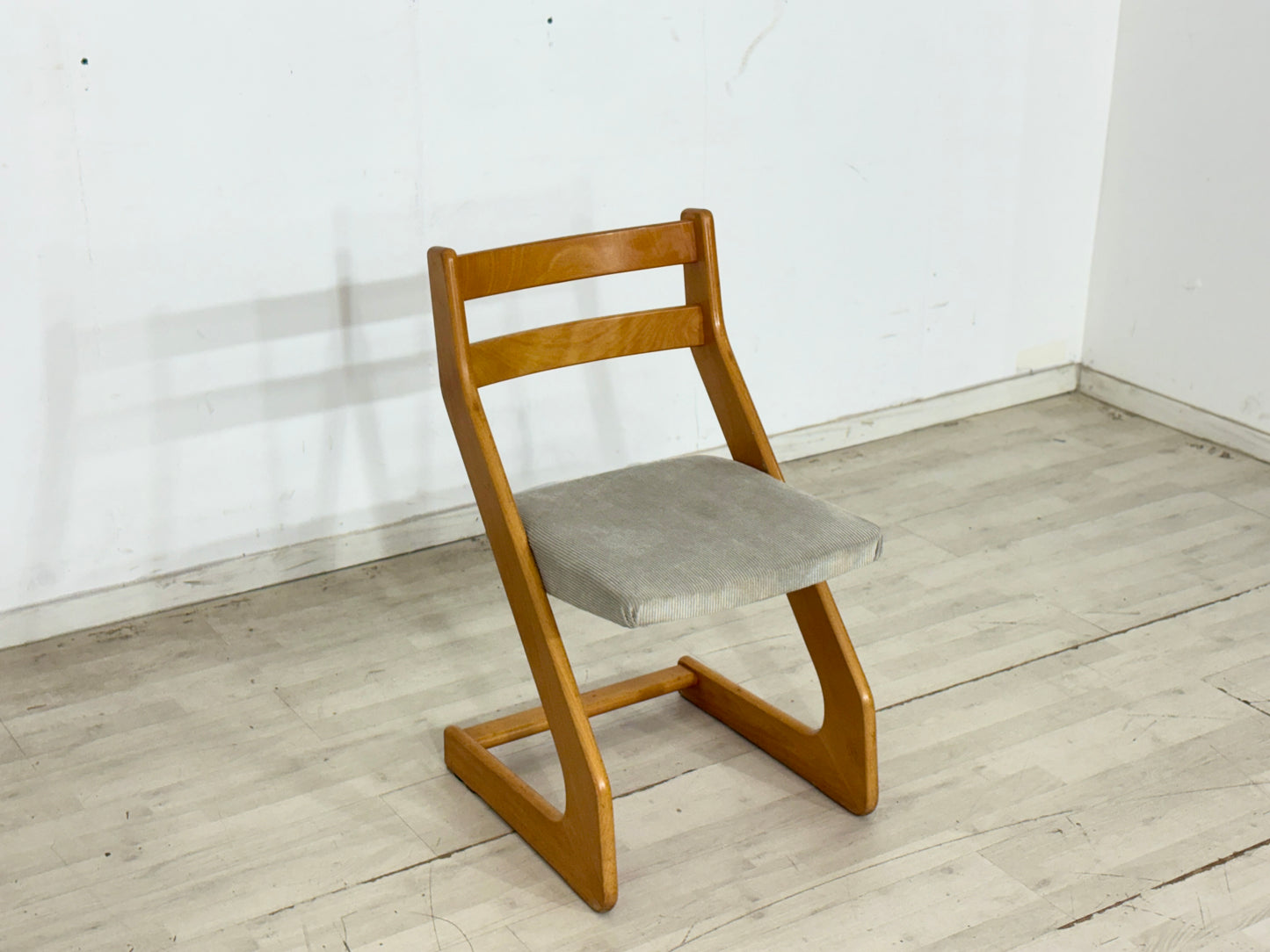 Design Klassiker Z-Stuhl Teakholz / Mid-Century Stuhl