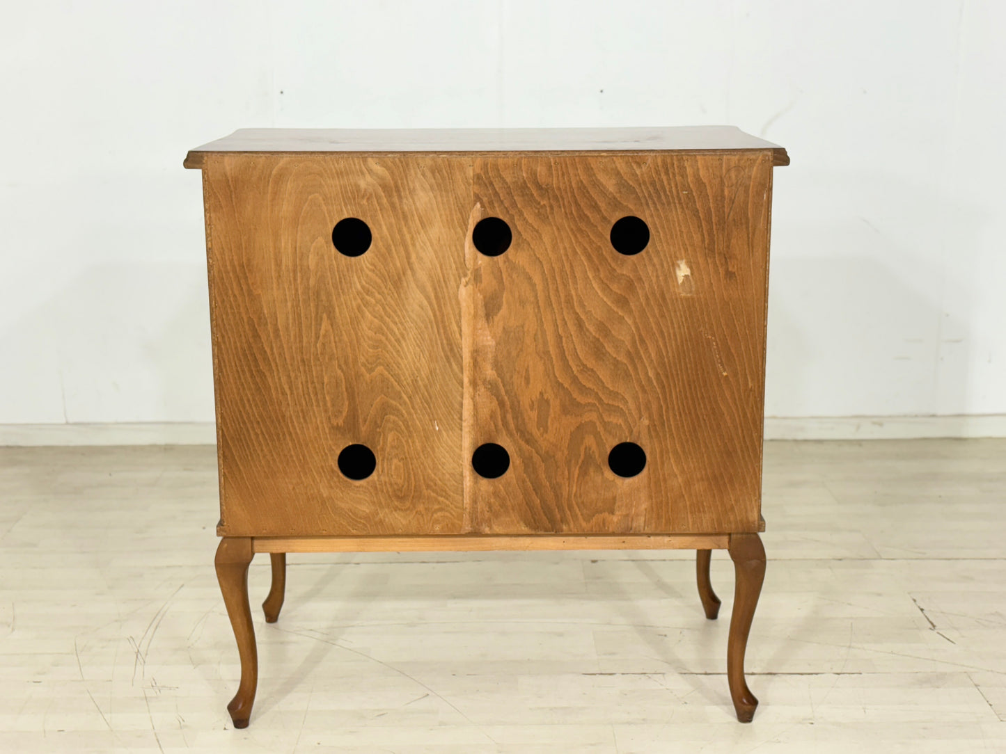 Antiker TV- & Phonoschrank im Barock-Stil / Kommode