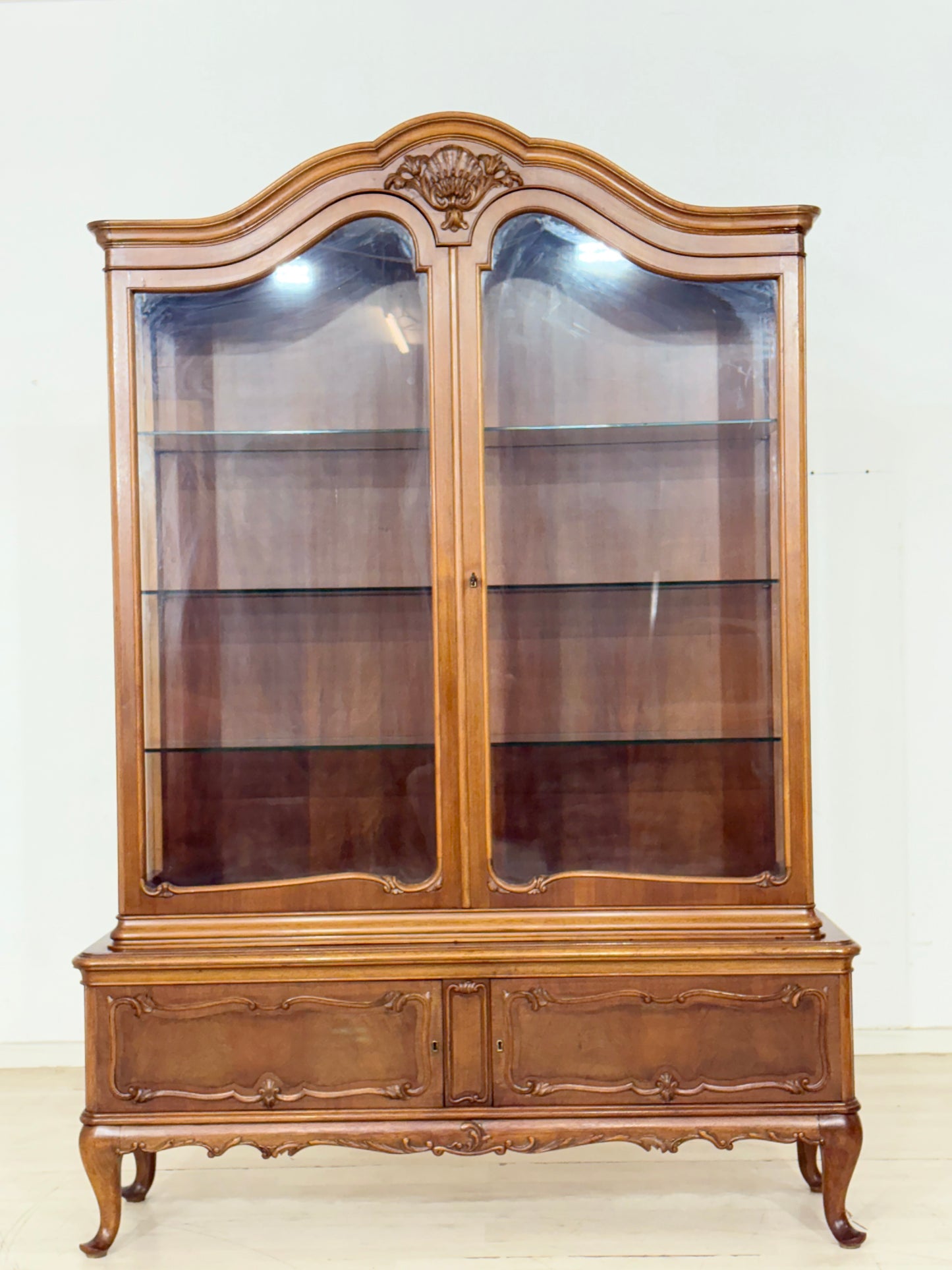 Barock-Stil Vitrine / Vitrinenschrank / Vitrine Schrank / Chippendale Vitrine / Vintage Schrank