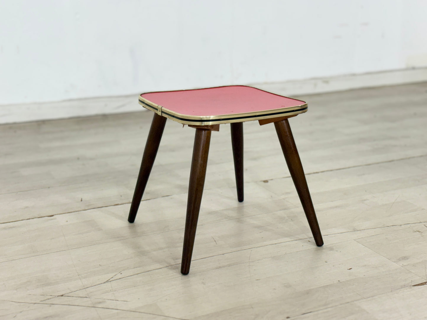 Retro Rockabilly / Nierentisch / Beistelltisch / Blumentisch / Mid Century Couchtisch