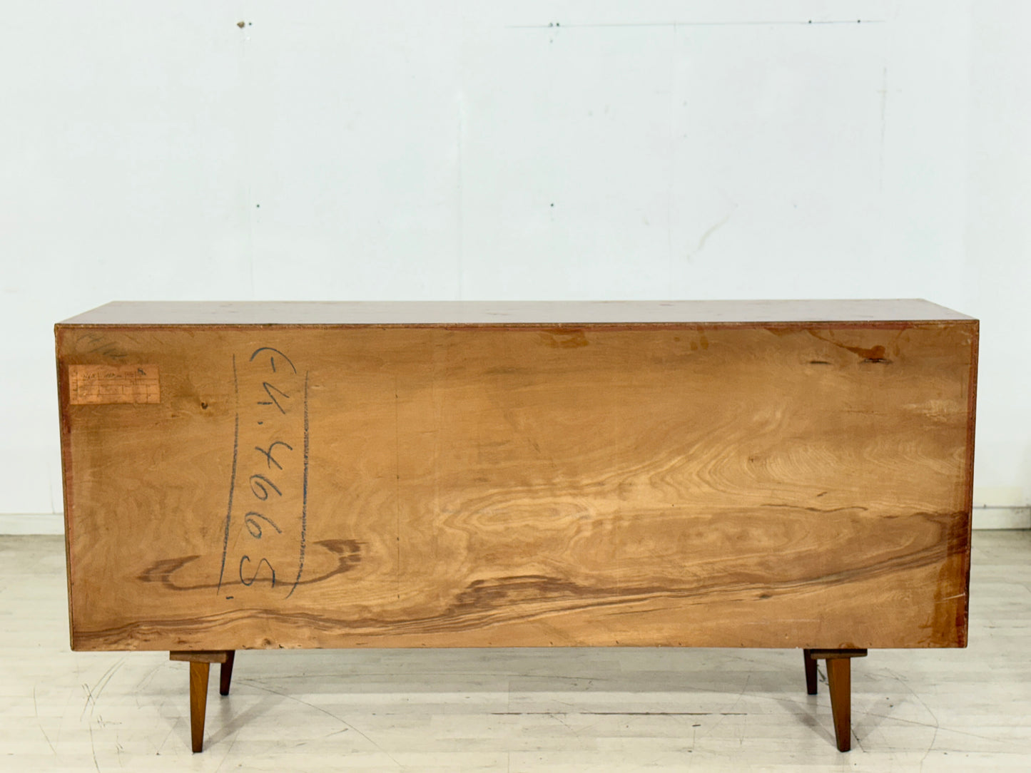 Stilvolles Mid-Century Sideboard / Vintage Kommode / Anrichte 60er Jahre / Wohnzimmer Schrank