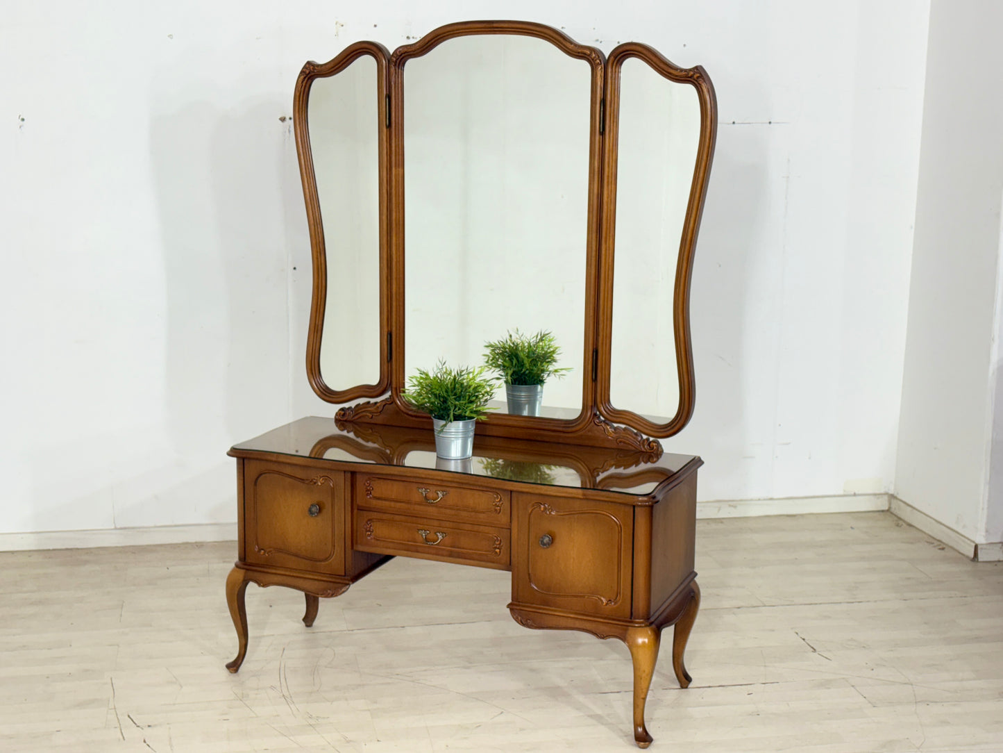 Chippendale Frisierkommode / Vintage Kommode / Sideboard / Frisiertisch / Schlafzimmerschrank