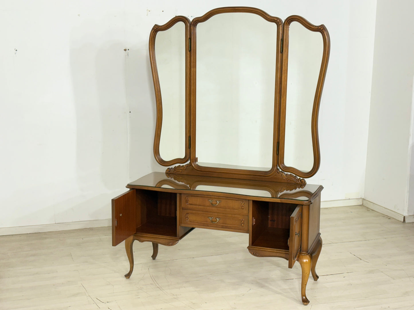 Chippendale Frisierkommode / Vintage Kommode / Sideboard / Frisiertisch / Schlafzimmerschrank