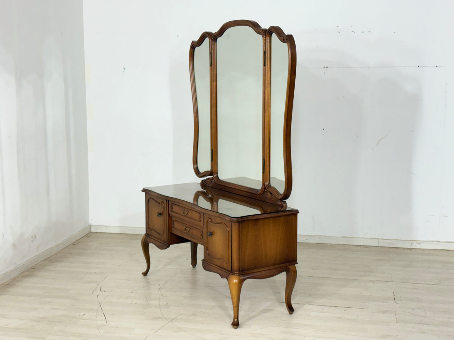 Chippendale Frisierkommode / Vintage Kommode / Sideboard / Frisiertisch / Schlafzimmerschrank