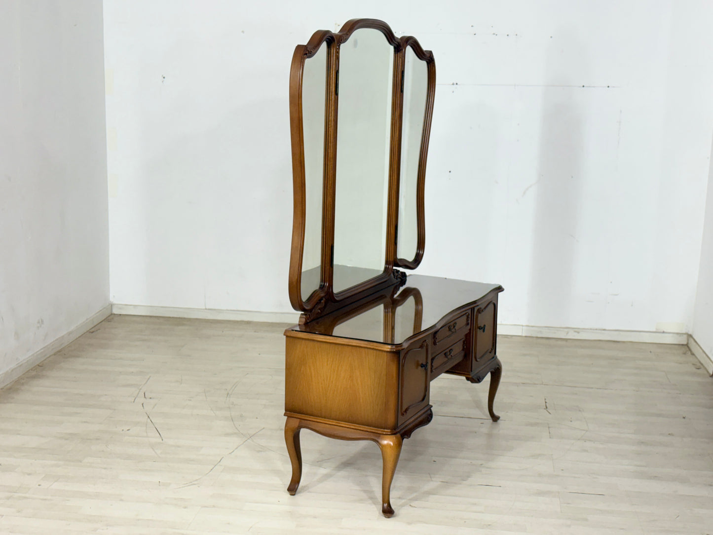 Chippendale Frisierkommode / Vintage Kommode / Sideboard / Frisiertisch / Schlafzimmerschrank