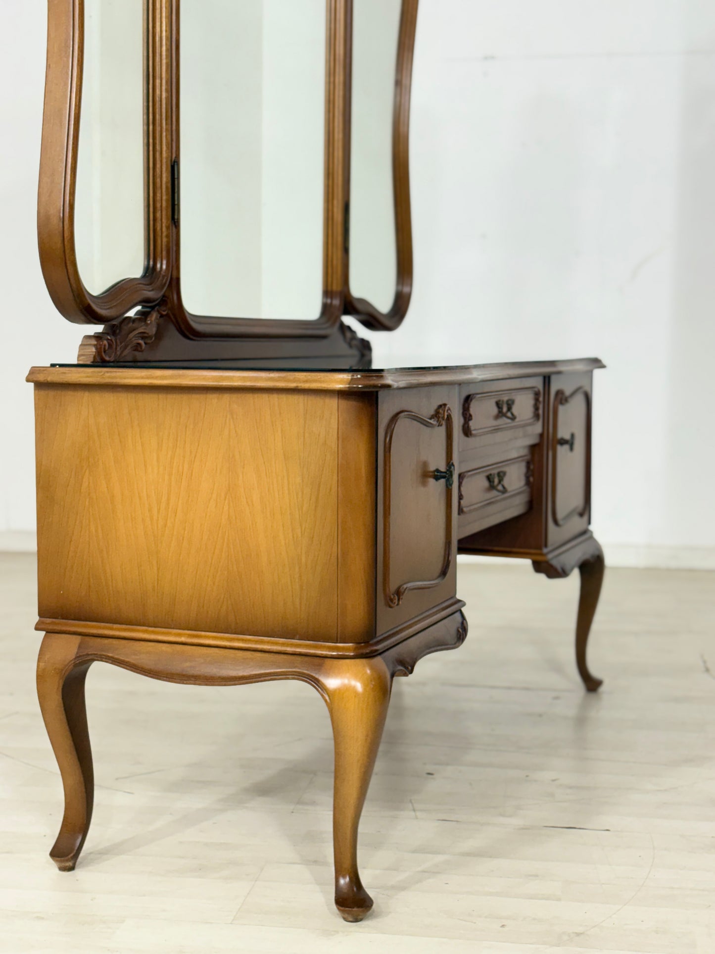 Chippendale Frisierkommode / Vintage Kommode / Sideboard / Frisiertisch / Schlafzimmerschrank