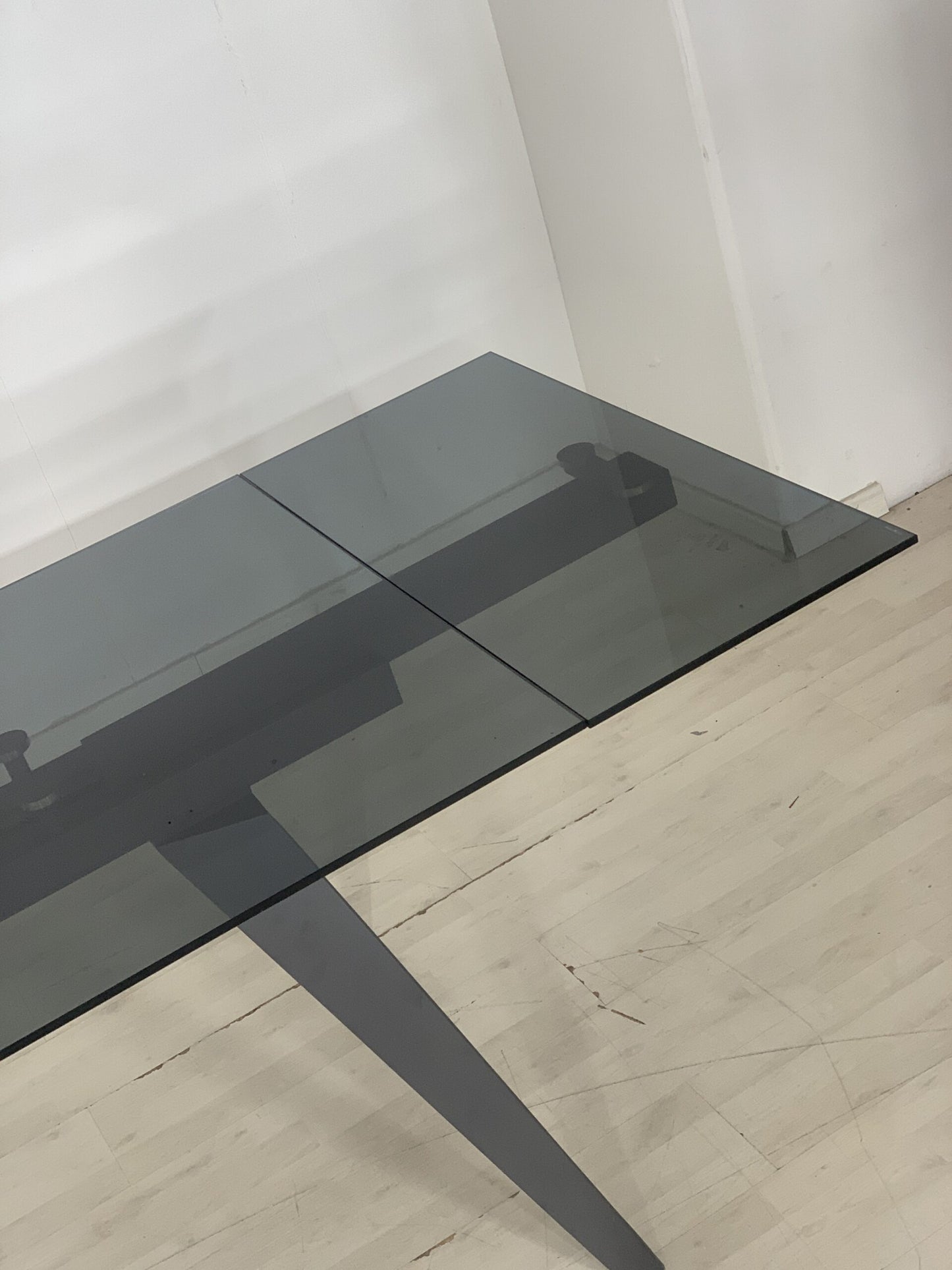 VERY BEAUTIFUL GLASS TABLE DINING TABLE DINING ROOM TABLE CONFERENCE TABLE OFFICE TABLE