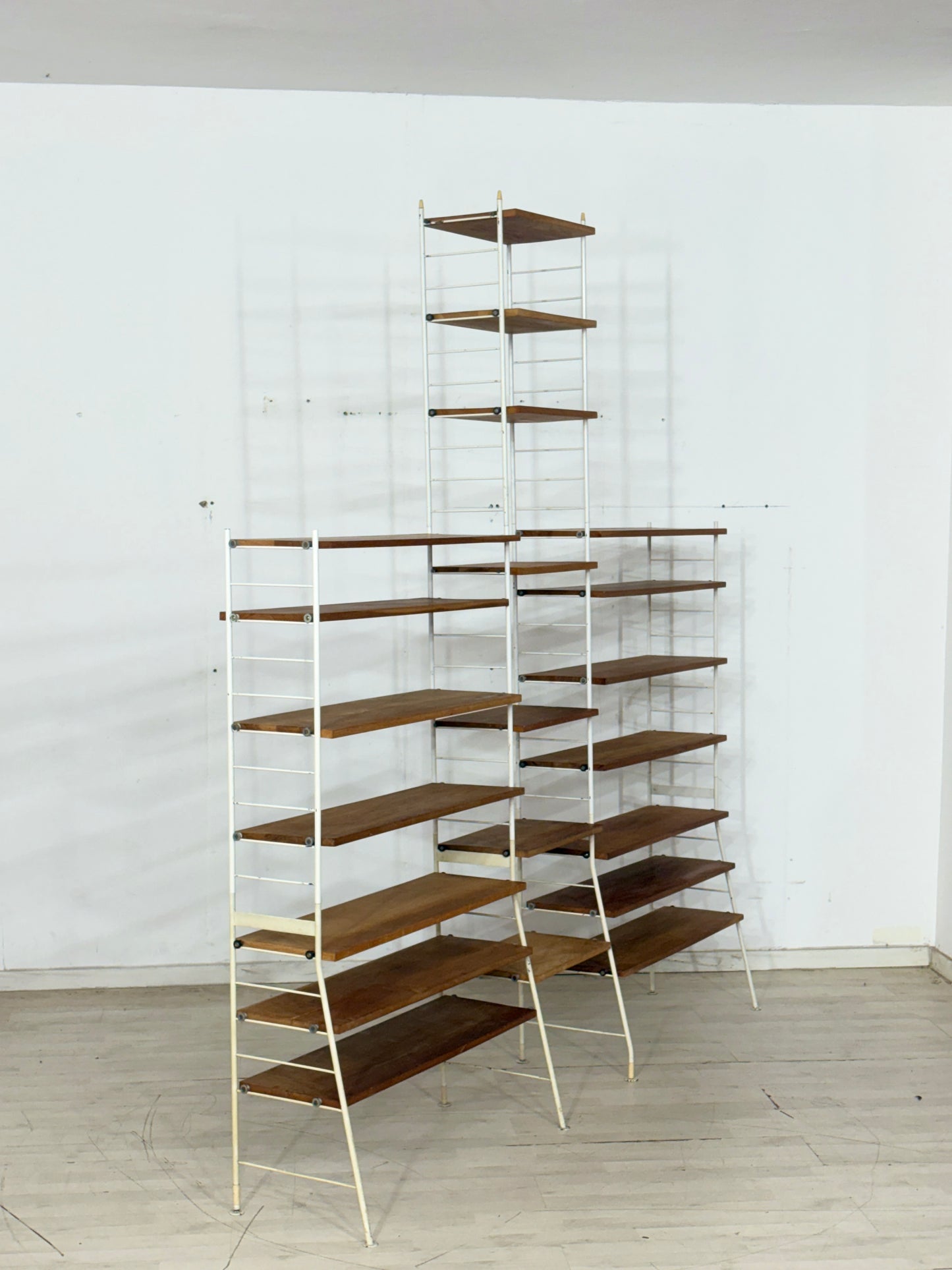 Großes modulares Vintage-Designklassiker Regalsystem „Sybille“ / Wandregal / Stringregal