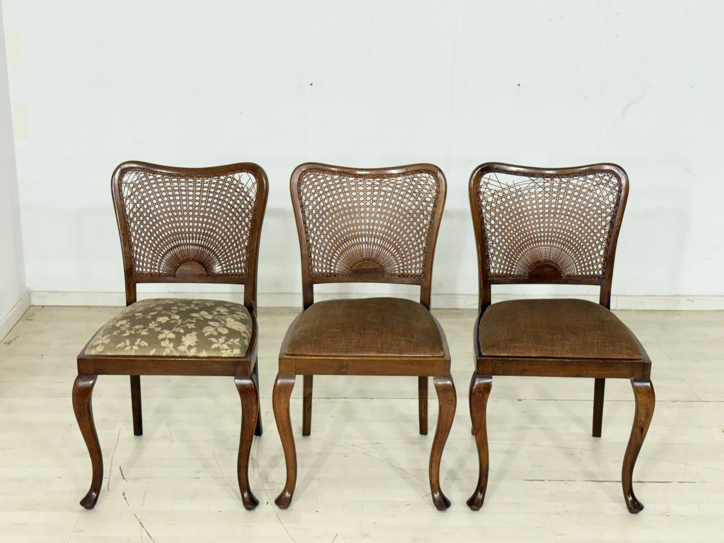 3er Set Chippendale Stühle / Antike Esszimmerstühle – um 1920