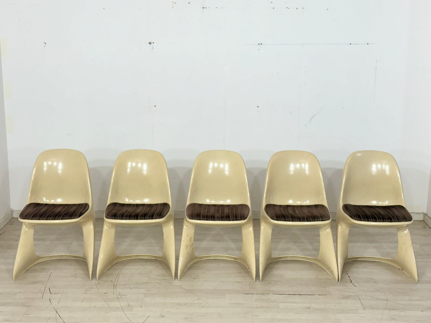 5er Set Casalino Casala Stühle / Vintage Space Age Esszimmerstühle – 70er Jahre