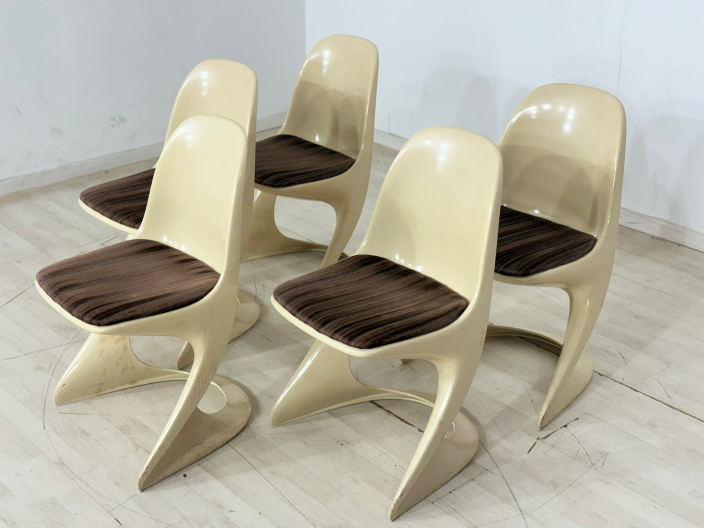 5er Set Casalino Casala Stühle / Vintage Space Age Esszimmerstühle – 70er Jahre