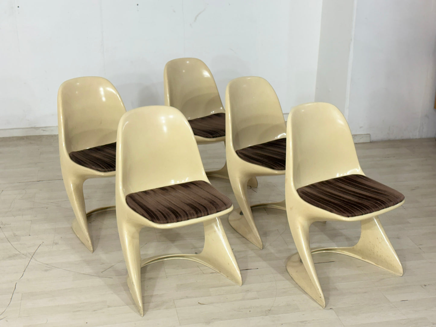 5er Set Casalino Casala Stühle / Vintage Space Age Esszimmerstühle – 70er Jahre