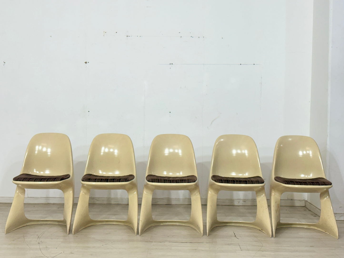 5er Set Casalino Casala Stühle / Vintage Space Age Esszimmerstühle – 70er Jahre