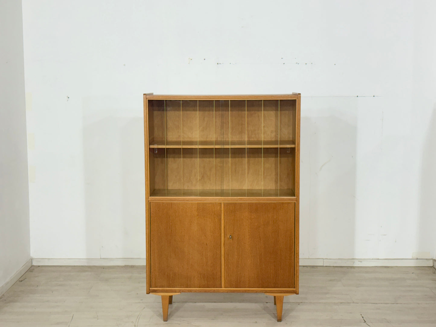 Mid-Century Vitrine / Bücherschrank / Wohnzimmerschrank – 60er Jahre