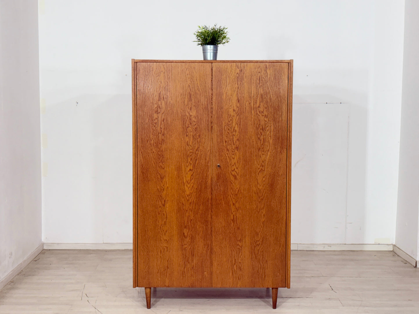 Mid-Century Kleiderschrank / Vintage Kleiderschrank – 60er Jahre