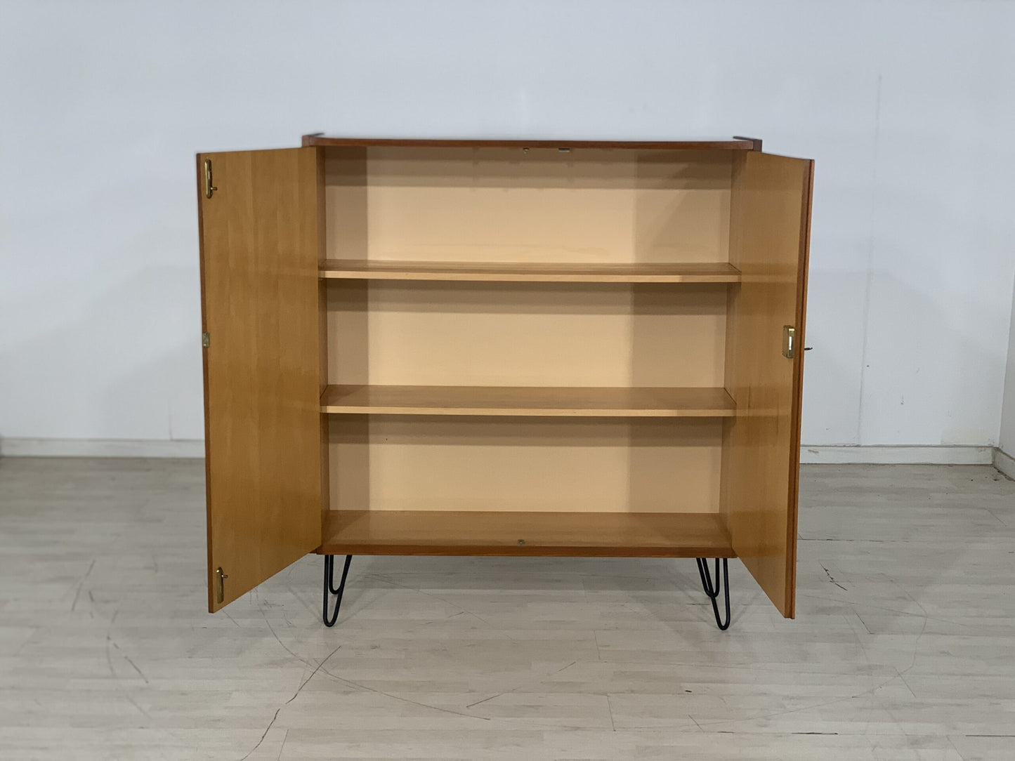 60er Jahre Wäscheschrank Waschkommode Flurschrank Wohnzimmerschrank VINTAGE HIGHBOARD