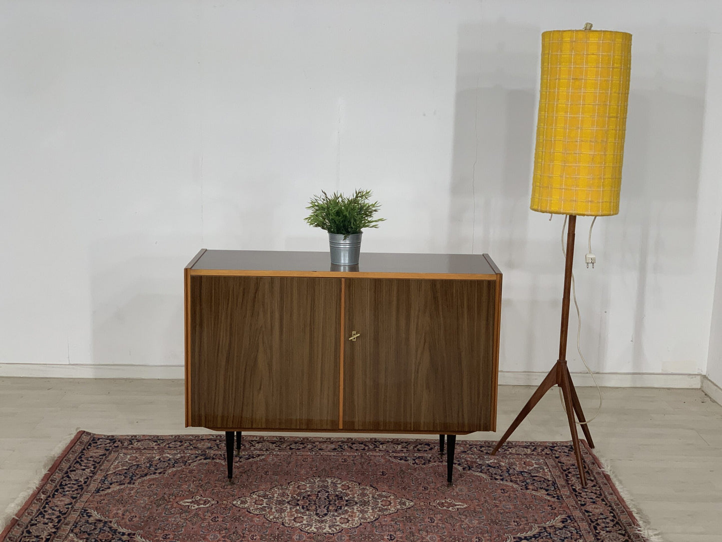 MID CENTURY KOMMODE ANRICHTE SIDEBOARD FLURSCHRANK SCHRANK VINTAGE