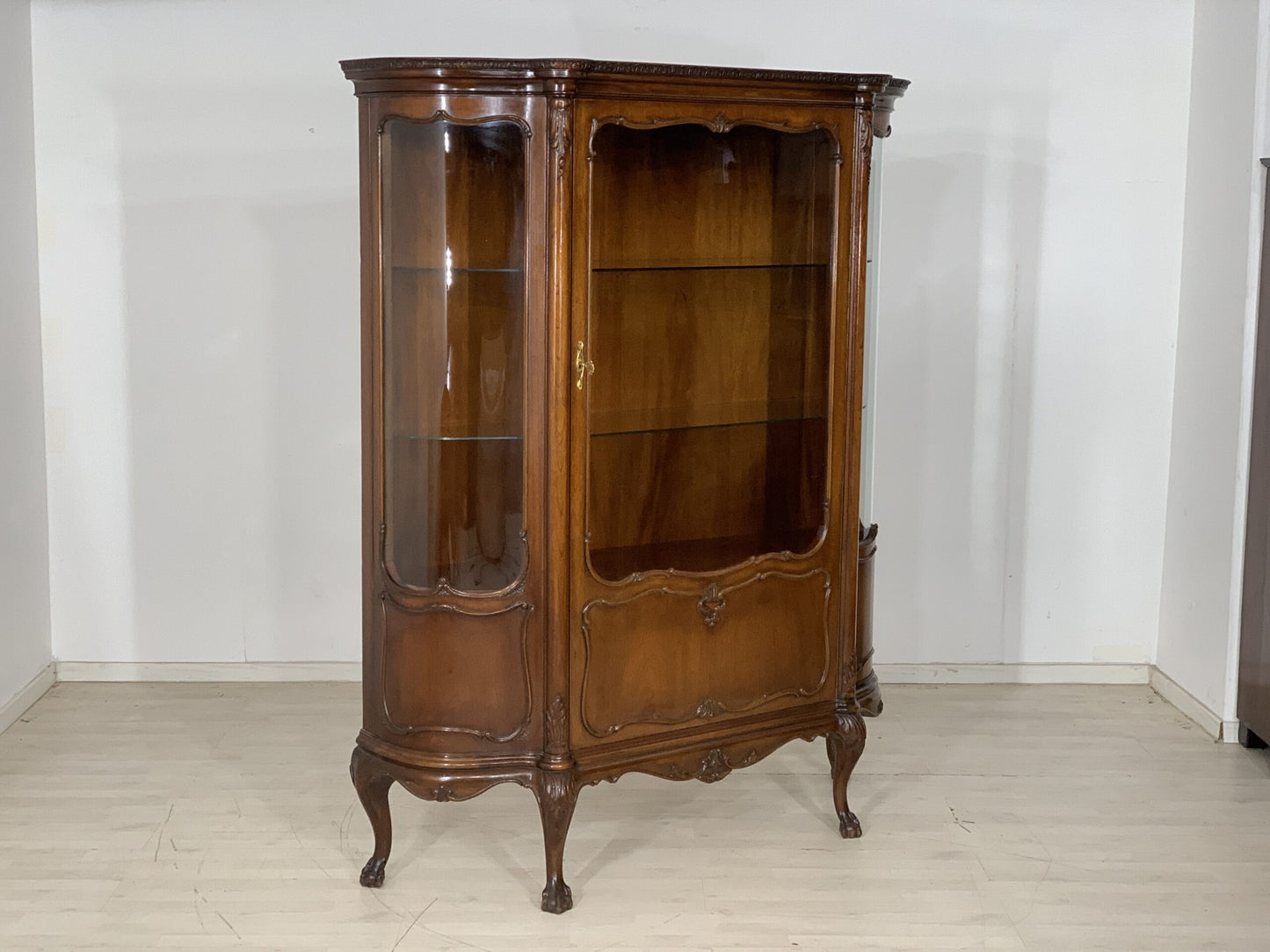 ANTIKE CHIPPENDALE ANRICHTE  VITRINENSCHRANK HIGHBOARD WOHNZIMMERSCHRANK VITRINE UM 1900