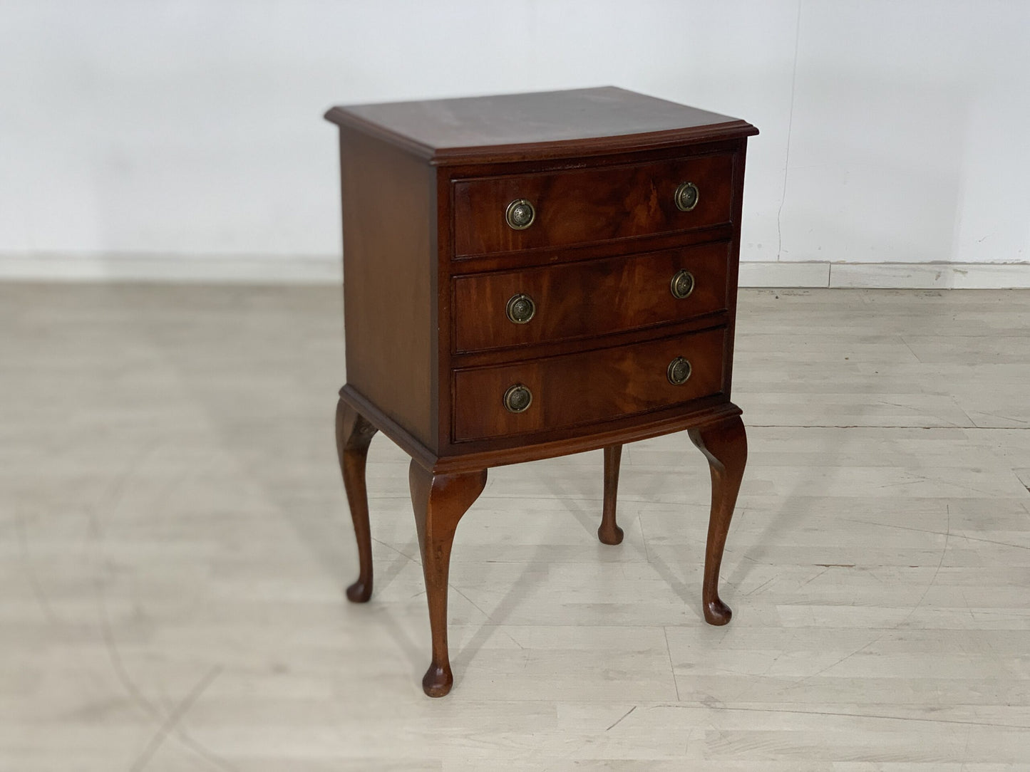 CHIPPENDALE CHEST OF DRAWERS CABINET SIDEBOARD HALLWAY CABINET VINTAGE