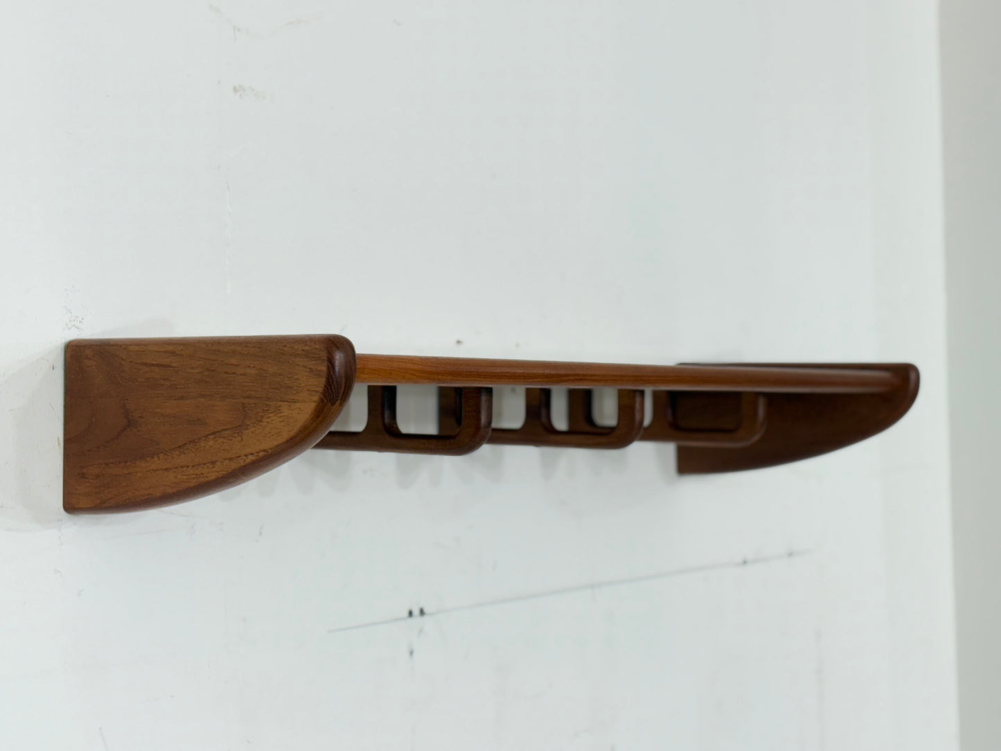 Teak Wandgarderobe / Kleiderständer – Mid-Century Design