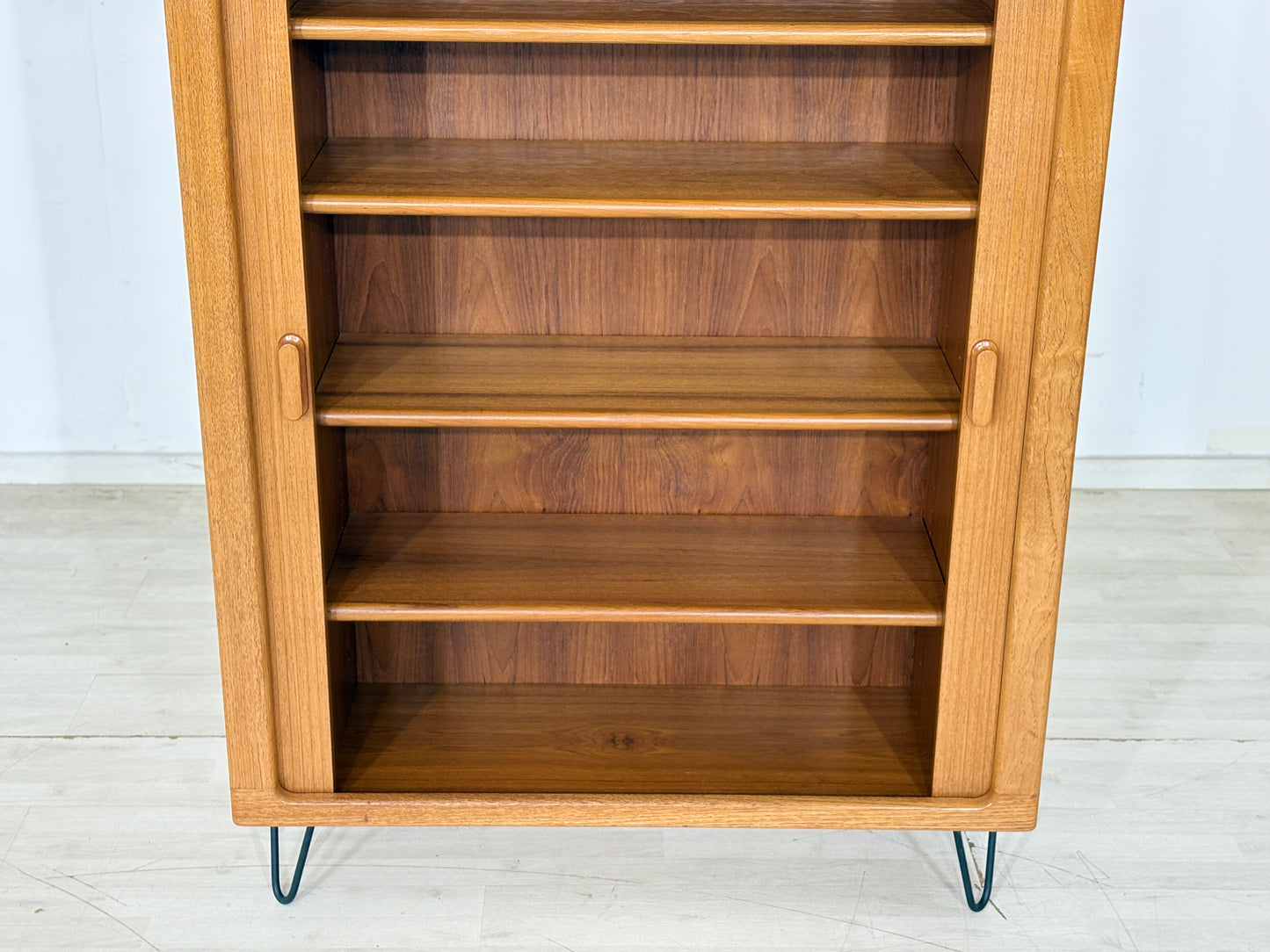 Drylund Teak Schrank / Jalousietür Wäscheschrank / Vintage Highboard