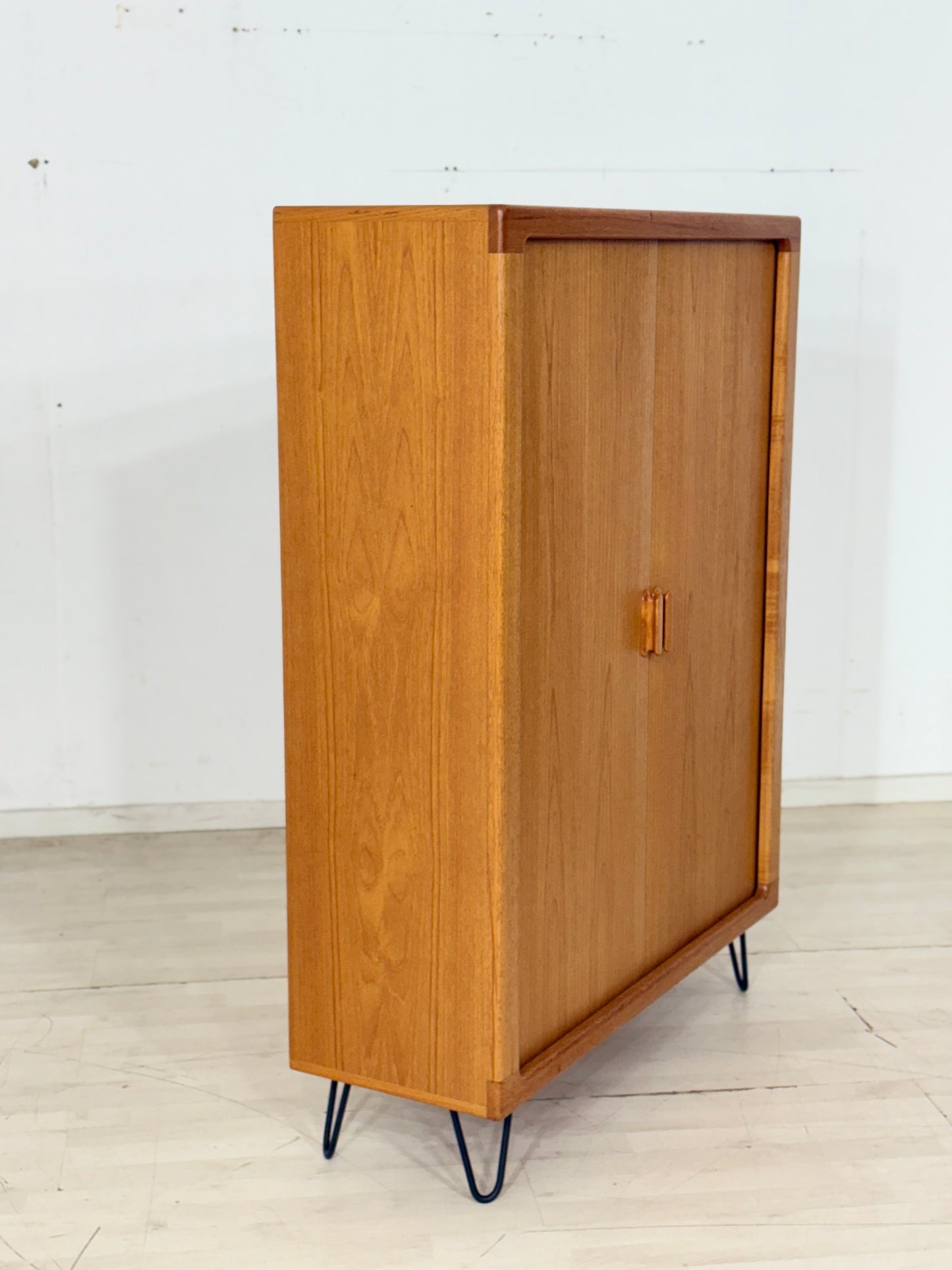 Drylund Teak Schrank / Jalousietür Wäscheschrank / Vintage Highboard