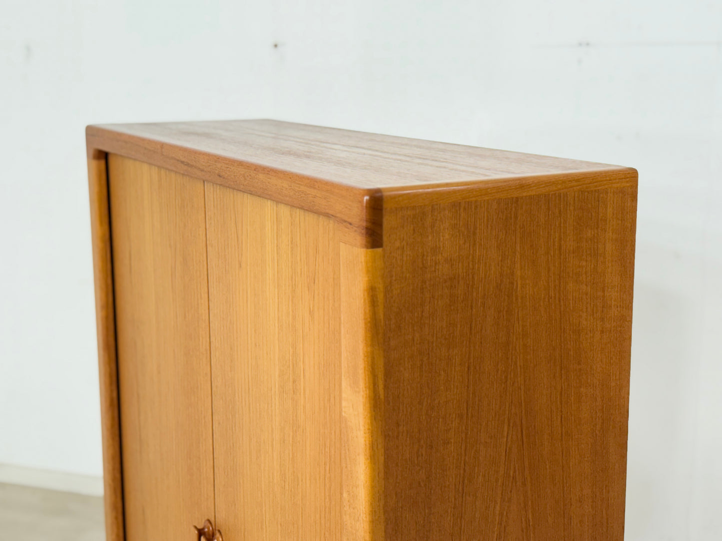Drylund Teak Schrank / Jalousietür Wäscheschrank / Vintage Highboard