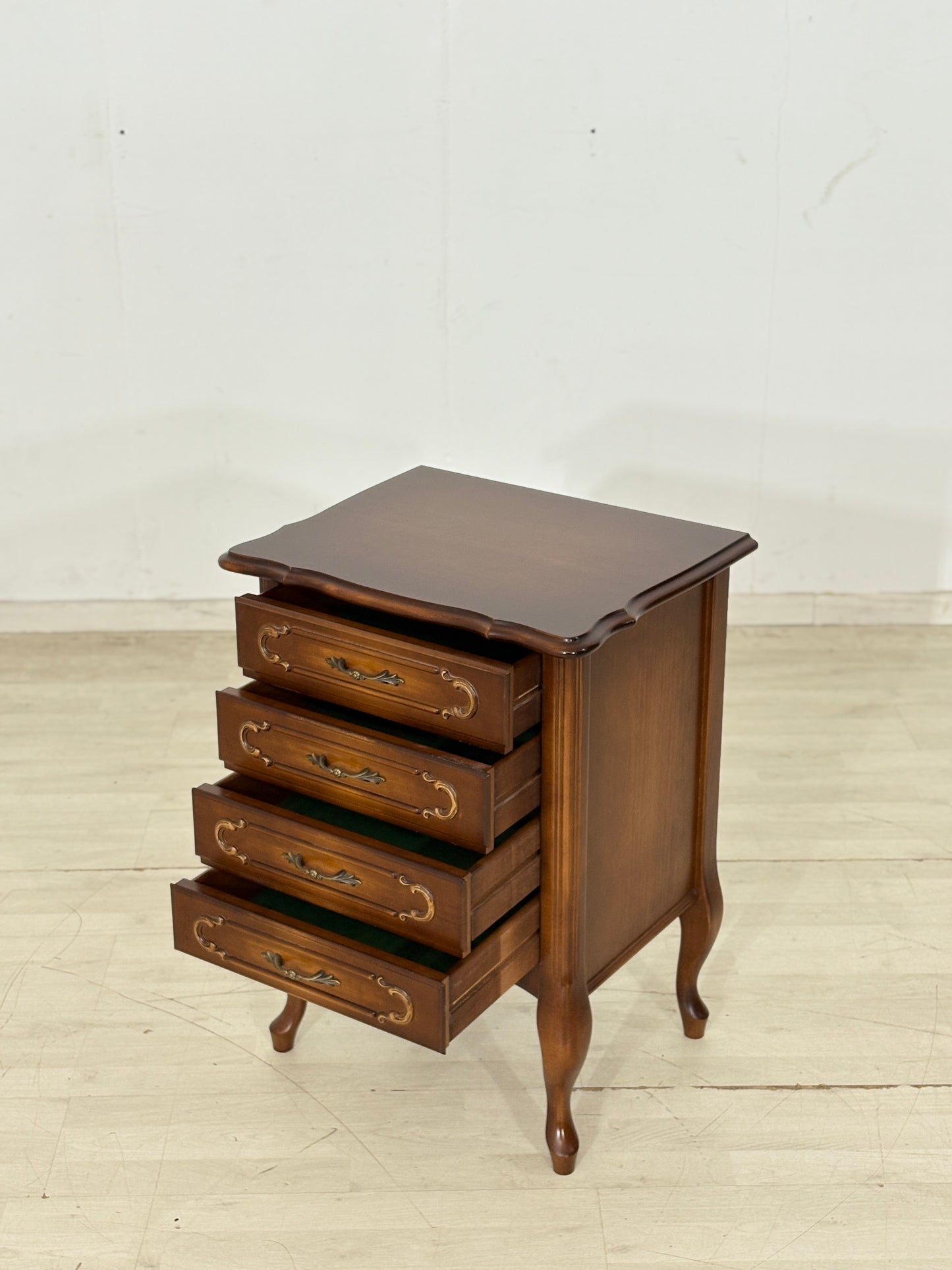 Chippendale Kommode / Vintage Waschkommode / Wohnzimmerschrank