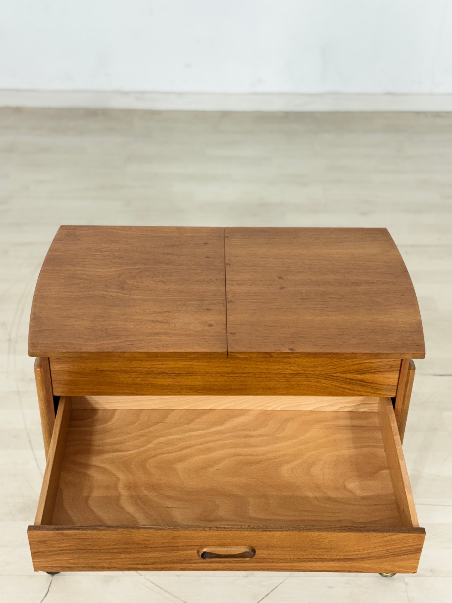 Vintage Teak Nähtisch Nähschrank Kommode Beistelltisch Danish Design