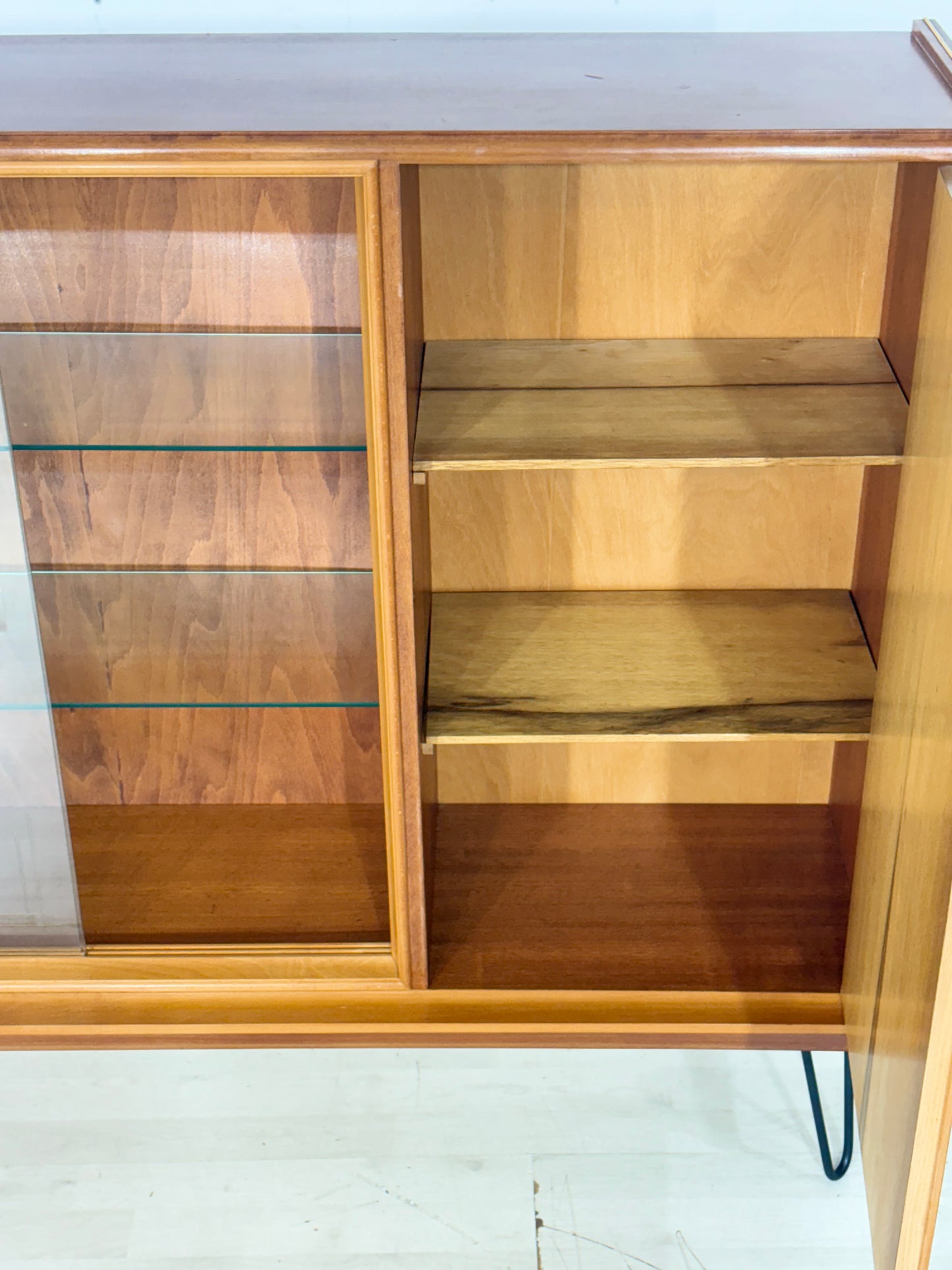 Mid-Century Highboard / Vintag Sideboard / Vitrine / Wohnzimmerschrank – 60er Jahre