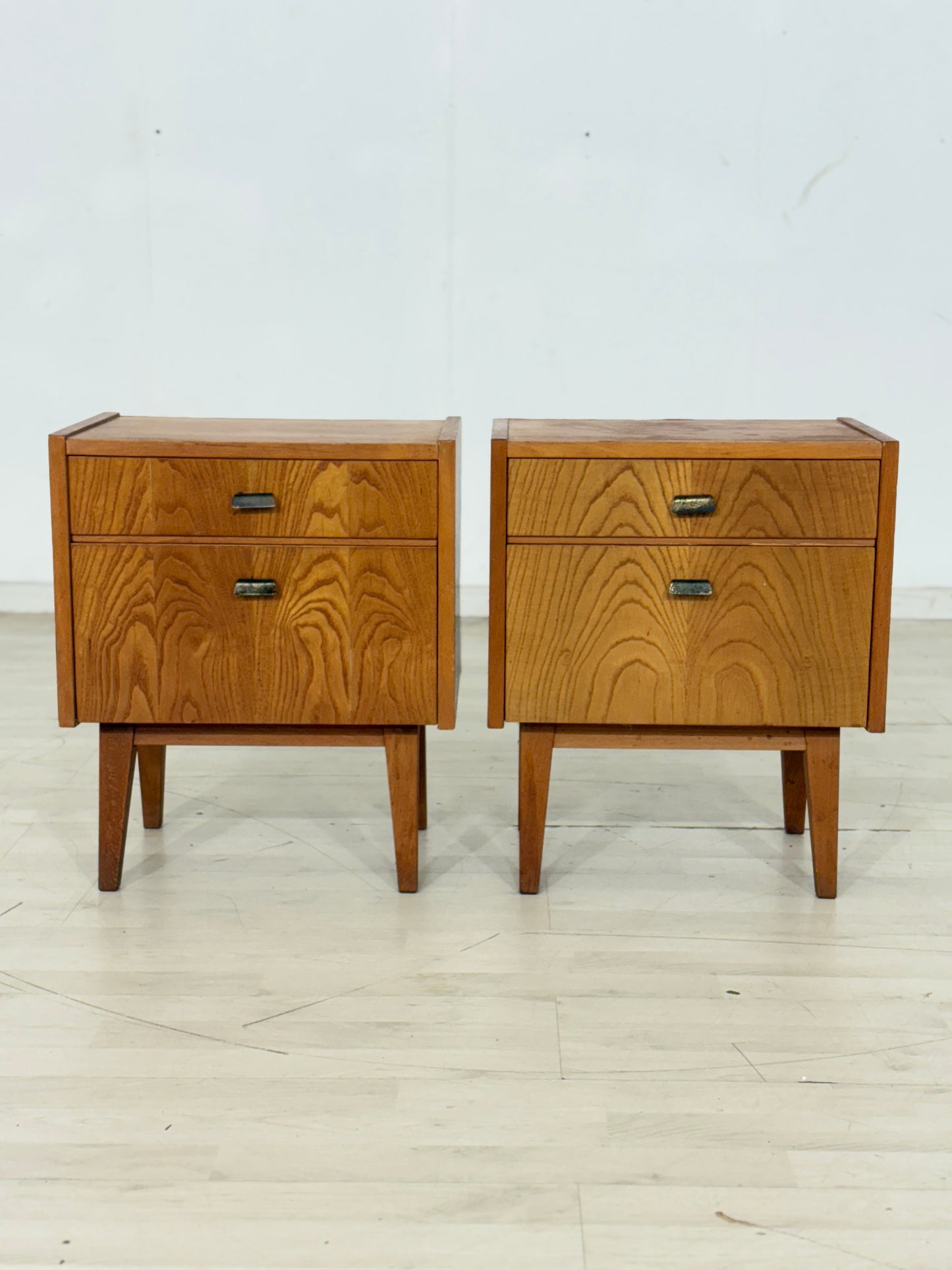 2x Vintage Nachttische / Mid Century Nachtschränke / Vintage Nachttische