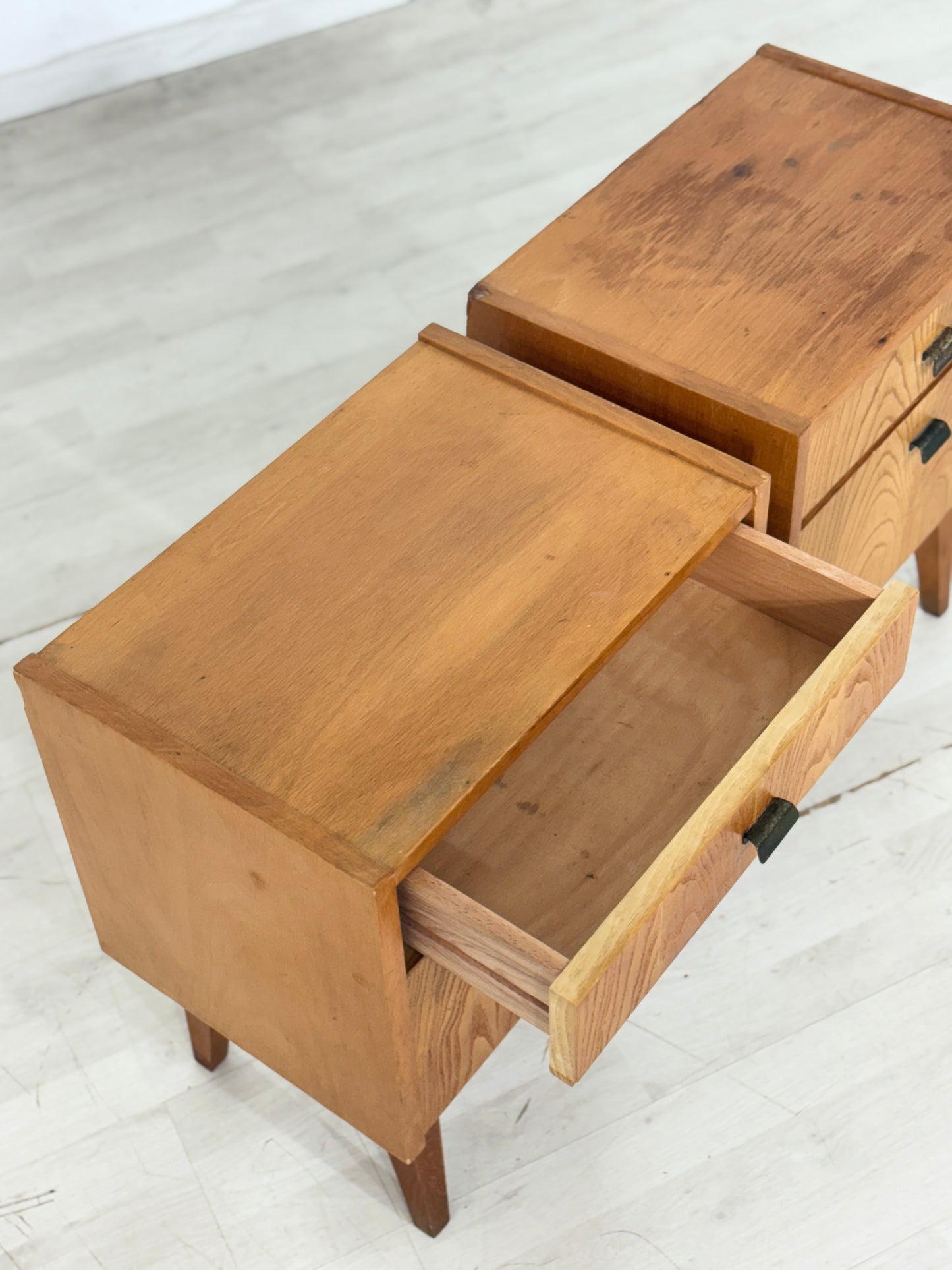 2x Vintage Nachttische / Mid Century Nachtschränke / Vintage Nachttische
