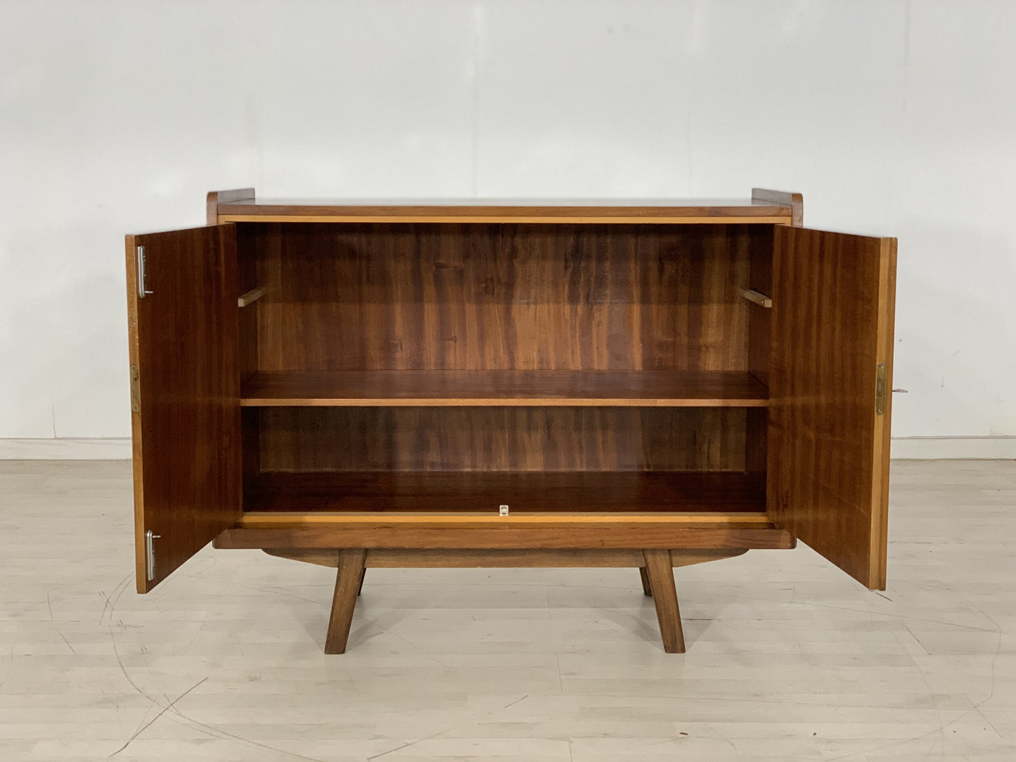 Buffet des années 60, commode, meuble de salon, meuble de salle à manger, vintage