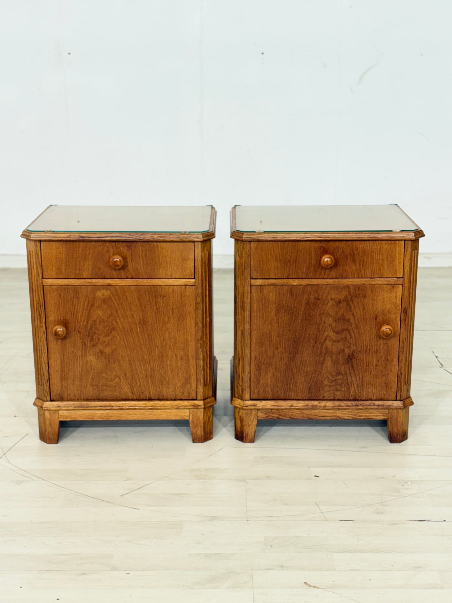2x Nachttische / Vintage Nachtkommoden / Beistellschränke