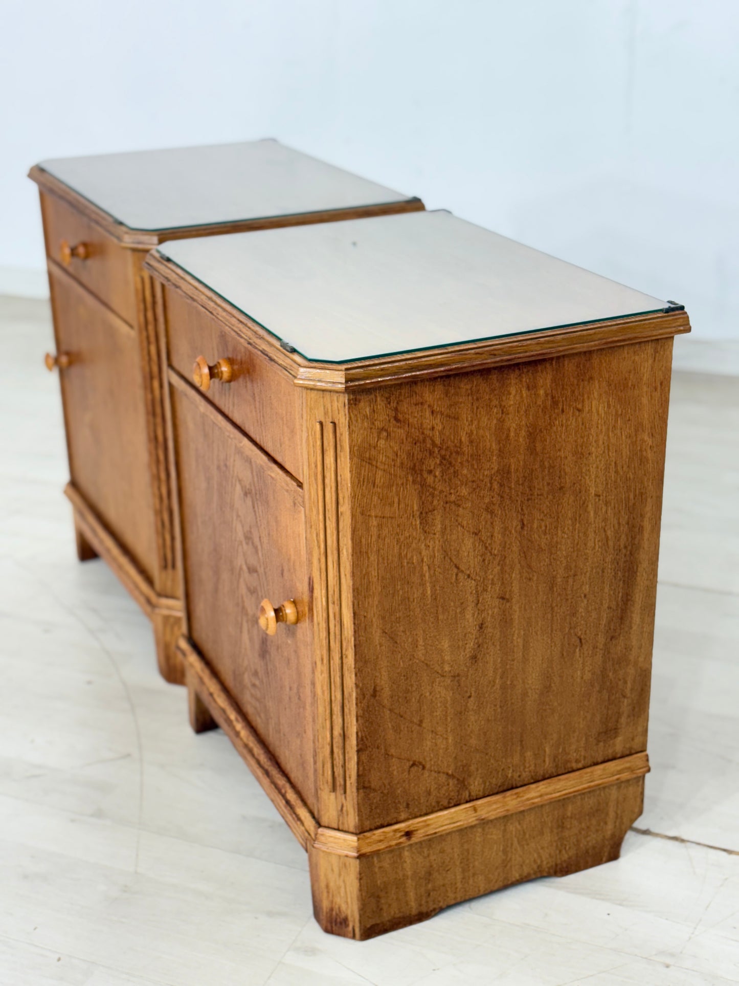 2x Nachttische / Vintage Nachtkommoden / Beistellschränke