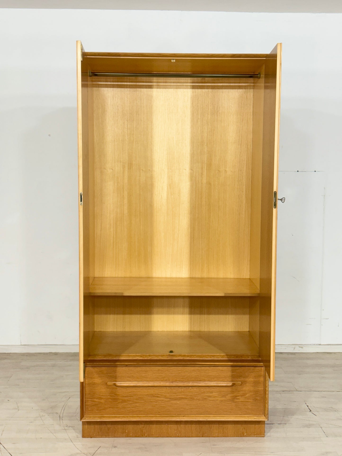 Vintage Holz Kleiderschrank Waschkommode Wäscheschrank Schrank